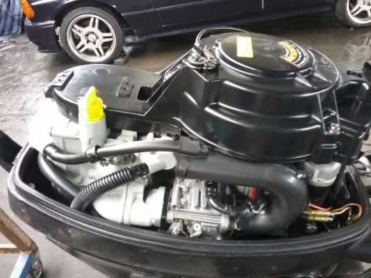 เครื่องเรือ suzuki 9.9hp สี่จังหวะเก่าญี่ปุ่นครับ