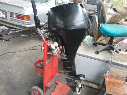 เครื่องเรือ suzuki 9.9hp สี่จังหวะเก่าญี่ปุ่นครับ