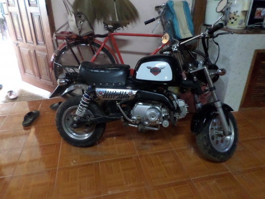 ขายมอไซค์กอลิล่าถูกสภาพแจ่มมือเดียวออกศูนย์ ไม่มีเวลาขี่เลยอยากขายออกเครื่องดีสภาพพร้อมใช้งาน ภาษีพรบ.58 เอกสารพร้อมโอน ขายราคา15,999บาท  สนใจติดต่อ 080-1696651 มาดูรถได้ที่โรงพยาบาทปทุมราชวงศาจังหวัดอำนาจเจริญ