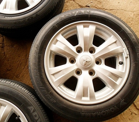 แม็กขอบ16-6รู139สวยใหม่กริ๊บ สภาพป้ายแดงทั้ง4วง พร้อมยาง(4ล้อ 5,900บ.) แม็กขอบ16-6รู139สวยใหม่กริ๊บ สภาพป้ายแดงทั้ง4วง พร้อมยาง(4ล้อ 5,900บ.)