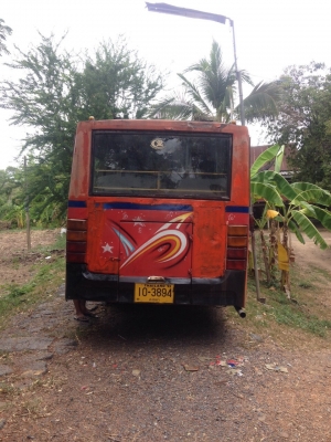 ขายรถบัส8เมตรHINO km350  เครื่อง6bb1 สภาพรถใช้งานได้เลย