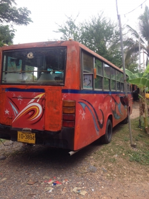 ขายรถบัส8เมตรHINO km350  เครื่อง6bb1 สภาพรถใช้งานได้เลย