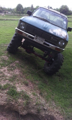 ขาย Toyota LN40 วางคานซาฟารี 4x4