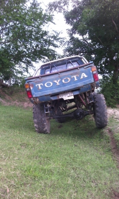 ขาย Toyota LN40 วางคานซาฟารี 4x4