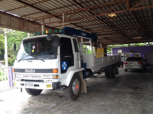 6ล้อROCKY ยาว 7.20ม. เครน 3ตัน  สี่ปอก สามชัก ครัทสีสวย หัวสวย เครื่องดี แอร์เย็น รถสวยพร้อมใช้งาน ขาย 750,000 บาท (ศุภากร 081-4252943)