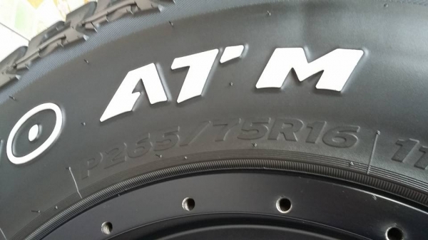 ขายครับเผื่อใครสนใจ lenso 16x9 พร้อมยาง 265/75/16 ปี 13 สวยๆ โหดๆ