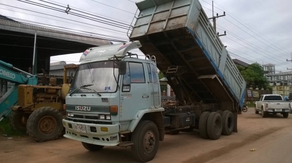 ขาย 10 ล้อดั้ม ISUZU ROCKY 240 นางฟ้า ดั้มสามมิตร คัสซีสวยตลอดเส้น เครื่อง 6SD1 240 แรงม้า เกียร์ Eston ระบบแอร์ครบ ทะเบียนพร้อมโอน