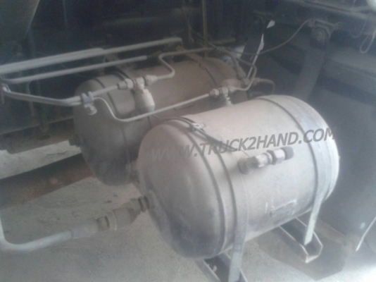 รถบรรทุก 10 ล้อดัมพ์ ยี่ห้อ HINO