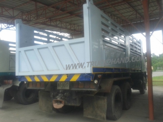 รถบรรทุก 10 ล้อดัมพ์ ยี่ห้อ HINO