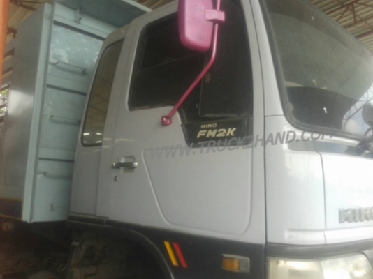 รถบรรทุก 10 ล้อดัมพ์ ยี่ห้อ HINO