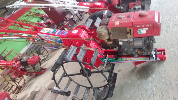 ขายยันม้า วายเอ็ม115 โครงบางนา3เกียร์2เกีอร์เดินหน้า1เกียร์ถอยหลังราคา38500บาท จะชื้อแต่เครื่องก็ได้ราคา23000จะชื่อแต่โครงก็ได้ครับราคา15500บาทสนใจโทร0813655887อำพร พาเจริญรถอยู่ วังบัว อ คลองขลุง  จ กำแพงเพชร ราคานี้ยังต่อลองได้อีกนะครับ