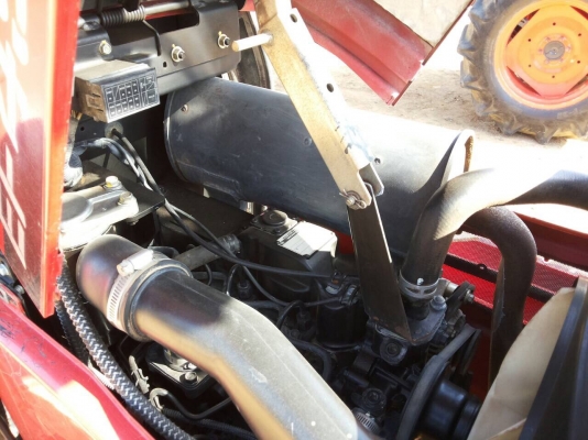 ขายยันม่าร์EF494Tพร้อมดันและผานหกใบสภาพเดิมๆราคาเบาๆ375000บาท ขายยันม่าร์EF494Tพร้อมดันและผานหกใบสภาพเดิมๆราคาเบาๆ375000บาท