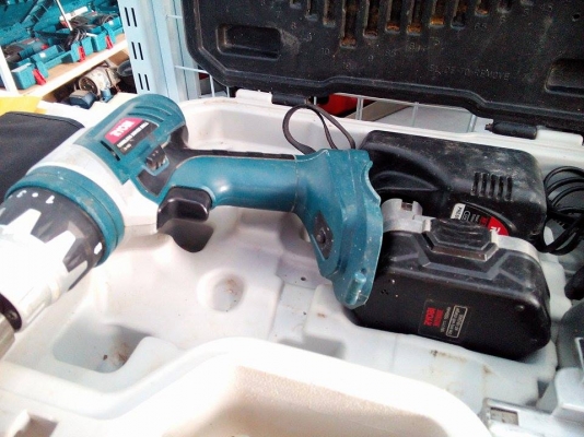 ขายสว่านกระแทกไร้สาย RYOBI 18V มือสองครับ ขายสว่านกระแทกไร้สาย RYOBI 18V มือสองครับ
