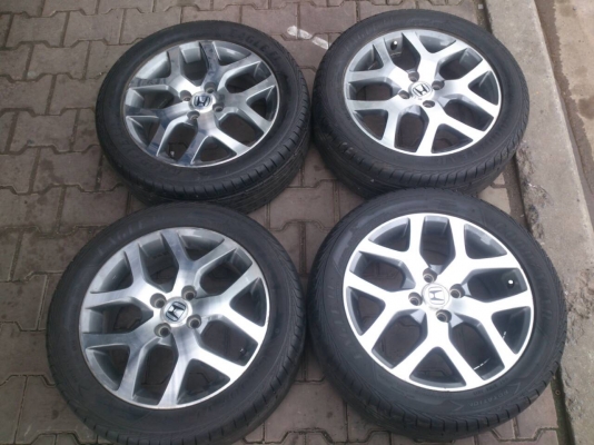 ขายแม็กHONDA CITY 16 พร้อมยาง GOOD YEAR ป้ายแดงใหม่ๆ 205/50R16 ปี14 ตุ่มอยู่ครบทุกเส้น จำนวน 1 ชุด 7900