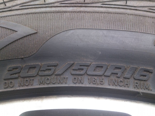 ขายแม็กHONDA CITY 16 พร้อมยาง GOOD YEAR ป้ายแดงใหม่ๆ 205/50R16 ปี14 ตุ่มอยู่ครบทุกเส้น จำนวน 1 ชุด 7900 ขายแม็กHONDA CITY 16 พร้อมยาง GOOD YEAR ป้ายแดงใหม่ๆ 205/50R16 ปี14 ตุ่มอยู่ครบทุกเส้น จำนวน 1 ชุด 7900