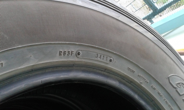 ขายยาง dunlop at20 grandtrek 255/70r16 ปี 2011