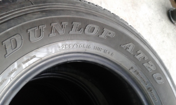 ขายยาง dunlop at20 grandtrek 255/70r16 ปี 2011