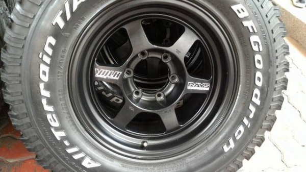 ขายยาง  BF 265 x 70 R 16  พร้อมล้อ  TE 37X