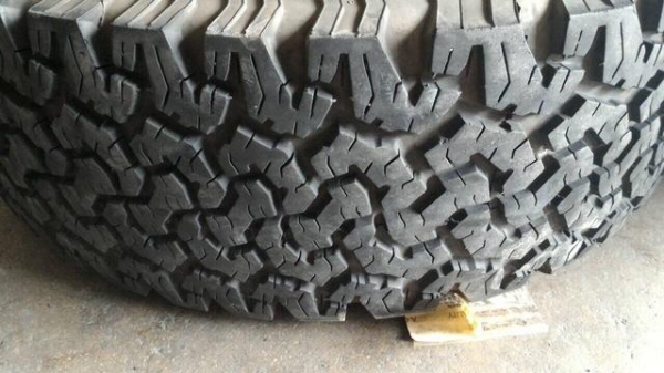 ขายยาง BF 265 x 70 R 16 พร้อมล้อ TE 37X ขายยาง BF 265 x 70 R 16 พร้อมล้อ TE 37X