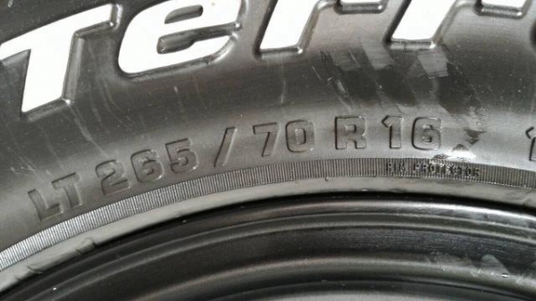 ขายยาง BF 265 x 70 R 16 พร้อมล้อ TE 37X ขายยาง BF 265 x 70 R 16 พร้อมล้อ TE 37X
