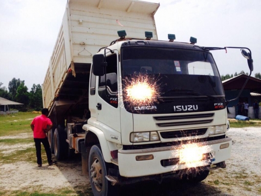 10 ล้อดั้ม 270 แรง ปี 2549 รถสวยมากใช้น้อยไมล์แค่ 122300 กิโล รถเดิมๆสวย