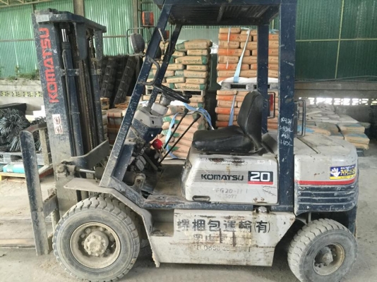 ขายรถฟอร์คลิฟต์มือสอง KOMATSU รุ่น FG20-11  2ตัน