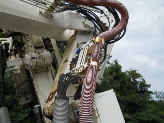 รับorder รถเจาะหิน KOMATSU  BP500