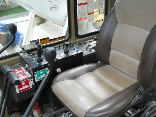 รับorder รถเจาะหิน KOMATSU  BP500