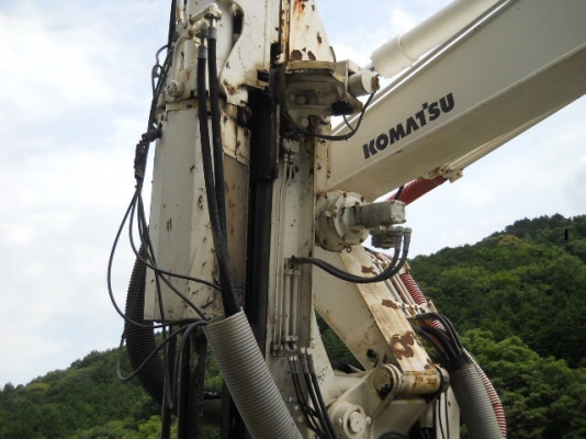 รับorder รถเจาะหิน KOMATSU  BP500