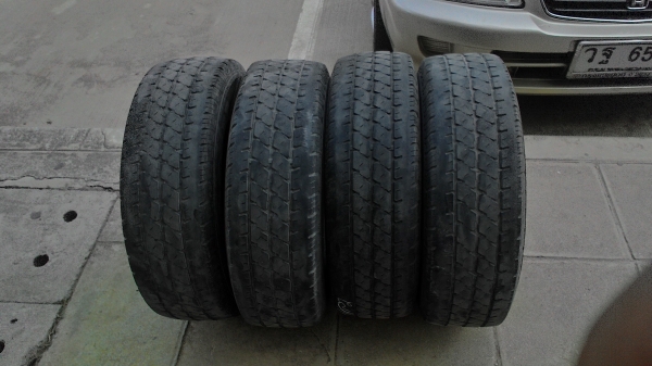 195R14. BRIDGESTONE LEO 677 เป็นชุด 4 เส้น tel.081-427-3941