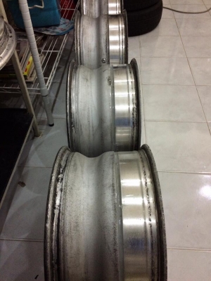 ขายล้อ SPIEL 2 ชิ้นแท้ 15x8" ET-1 6 รูกระบะ ประมูลจากญี่ปุ่น