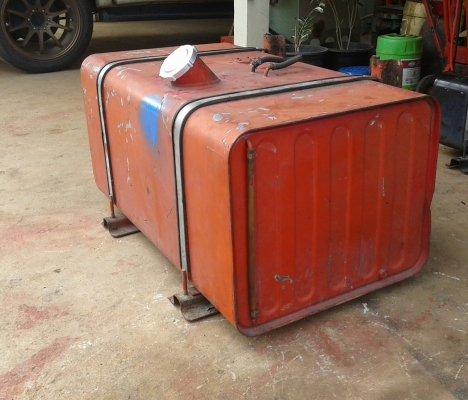 ถังน้ำมัน 300 ลิตร เก่าแท้ ญี่ปุ่น