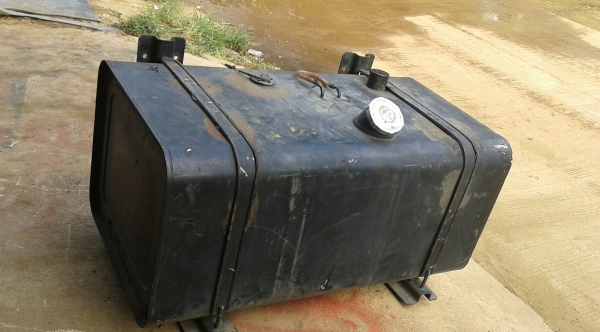ถังน้ำมัน 300 ลิตร เก่าญี่ปุ่นแท้