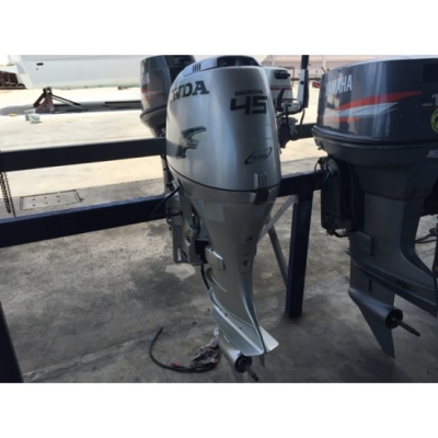 ขายเครื่องยนต์เรือ Honda BF45 4จังหวะ 3สูบ มือสองจากญี่ปุ่น