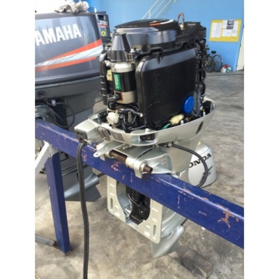 ขายเครื่องยนต์เรือ Honda BF45 4จังหวะ 3สูบ มือสองจากญี่ปุ่น