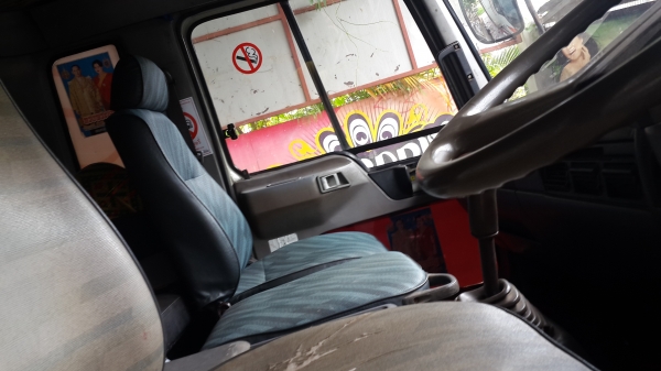 ขายFF3H  195แรง  ปี 37  ยาว 7.20 เมตร  มีลิฟท้าย