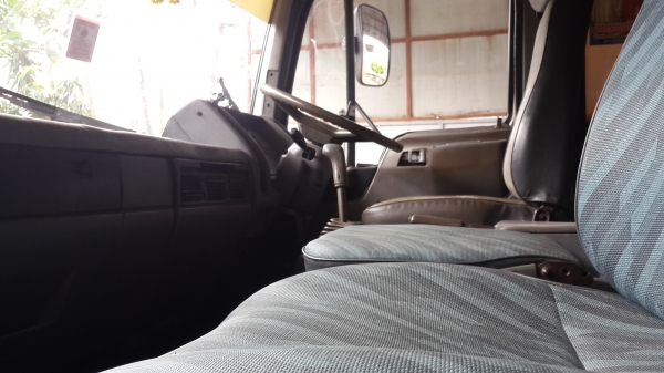 ขายFF3H  195แรง  ปี 37  ยาว 7.20 เมตร  มีลิฟท้าย