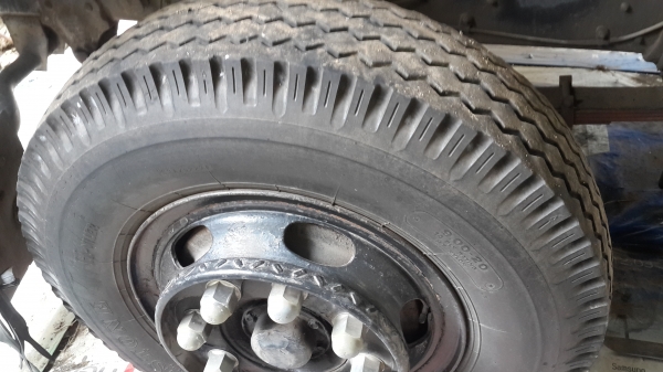 ขายFF3H  195แรง  ปี 37  ยาว 7.20 เมตร  มีลิฟท้าย