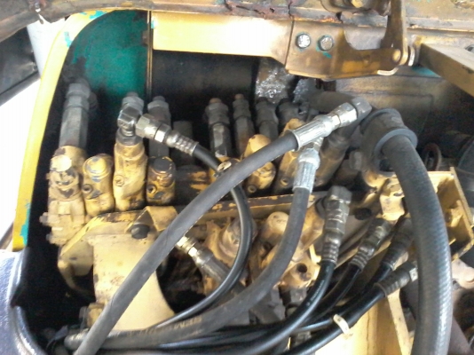 ขาย PC45-1รุ่น7สภาพสวยๆครบๆเครื่องดีปั๊มนิ้วช่วงล่างเต็มแอร์หนาวตัวเดินเงียบฉีกเลี้ยวสบายรถเก่านอก1ปี