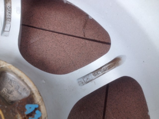 ล้อ BLACK RACING ญี่ปุ่นขอบ16กว้าง7อ๊อฟ38 4รู100สีเดิมๆยุ่นสภาพสวย