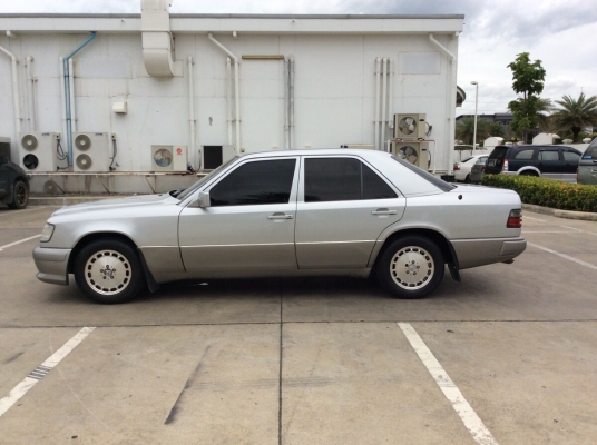 ขายรถ เบนส์ 300E W124 ปี89 เครื่องเดิมๆ เกียร์ออโต้ เพาเวอร์ ไฟฟ้า ภายในเบาะหนังแท้สวยๆสะอาด ลายไม้สวย แอร์หนาว เบรคabs ตัวถังเดิมสวย สีเงาสวยทั้งคัน แม็กเดิมปัดเงา รถสวย ขับดีมากครับ พร้อมใช้ครับ