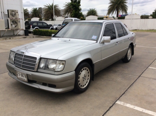 ขายรถ เบนส์ 300E W124 ปี89 เครื่องเดิมๆ เกียร์ออโต้ เพาเวอร์ ไฟฟ้า ภายในเบาะหนังแท้สวยๆสะอาด ลายไม้สวย แอร์หนาว เบรคabs ตัวถังเดิมสวย สีเงาสวยทั้งคัน แม็กเดิมปัดเงา รถสวย ขับดีมากครับ พร้อมใช้ครับ