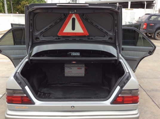 ขายรถ เบนส์ 300E W124 ปี89 เครื่องเดิมๆ เกียร์ออโต้ เพาเวอร์ ไฟฟ้า ภายในเบาะหนังแท้สวยๆสะอาด ลายไม้สวย แอร์หนาว เบรคabs ตัวถังเดิมสวย สีเงาสวยทั้งคัน แม็กเดิมปัดเงา รถสวย ขับดีมากครับ พร้อมใช้ครับ