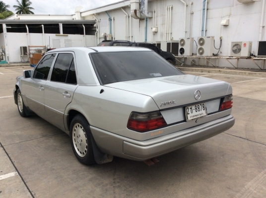 ขายรถ เบนส์ 300E W124 ปี89 เครื่องเดิมๆ เกียร์ออโต้ เพาเวอร์ ไฟฟ้า ภายในเบาะหนังแท้สวยๆสะอาด ลายไม้สวย แอร์หนาว เบรคabs ตัวถังเดิมสวย สีเงาสวยทั้งคัน แม็กเดิมปัดเงา รถสวย ขับดีมากครับ พร้อมใช้ครับ