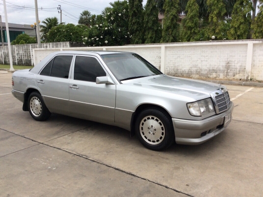 ขายรถ เบนส์ 300E W124 ปี89 เครื่องเดิมๆ เกียร์ออโต้ เพาเวอร์ ไฟฟ้า ภายในเบาะหนังแท้สวยๆสะอาด ลายไม้สวย แอร์หนาว เบรคabs ตัวถังเดิมสวย สีเงาสวยทั้งคัน แม็กเดิมปัดเงา รถสวย ขับดีมากครับ พร้อมใช้ครับ