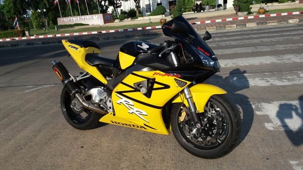 Honda cbr954rr ปี 03 สเปคยุโรป