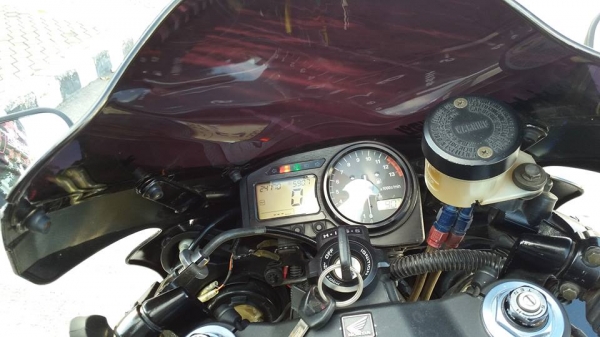 Honda cbr954rr ปี 03 สเปคยุโรป