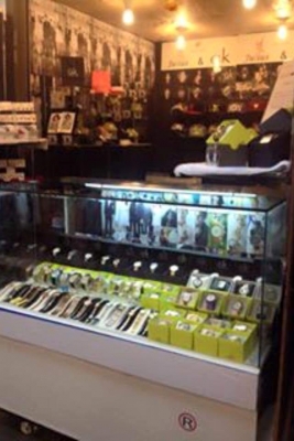 ขายตู้โชว์ แฟชั่น หรูหราสวยงาม ได้ทั้ง นาฬิกา โทรสัพมือถือ เบเกอร์รี่ เอนกประสงค์ สภาพสวยมาก มีไฟส่องภายในตู้ครบ สั่งประกอบพิเศษมา  มีบริการยกส่งในกทม. ฟรี!ถึงที่ครับ ใบใหญ่2x,xxx ไม่ขายวันนี้ตอนนี้ขาย4000บาท ใบเล็ก 14,xxx ไม่ขายวันนี้ตอนนี้ขาย3000บาท สนใ