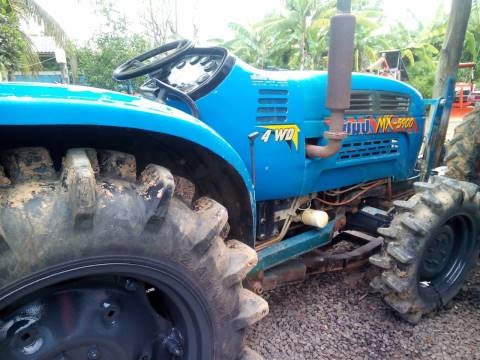 ขายรถไถแชมม์ 59 แรง 2 เพลา พร้อมอุปกรณ์ 3 อย่าง ใบดัน หาง 6 คราด ราคาตัดได้ครับเสนอมาเลย