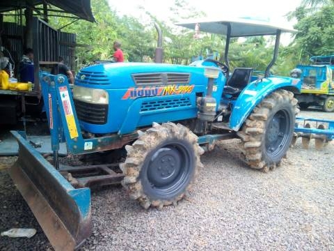 ขายรถไถแชมม์ 59 แรง 2 เพลา พร้อมอุปกรณ์ 3 อย่าง ใบดัน หาง 6 คราด ราคาตัดได้ครับเสนอมาเลย ขายรถไถแชมม์ 59 แรง 2 เพลา พร้อมอุปกรณ์ 3 อย่าง ใบดัน หาง 6 คราด ราคาตัดได้ครับเสนอมาเลย